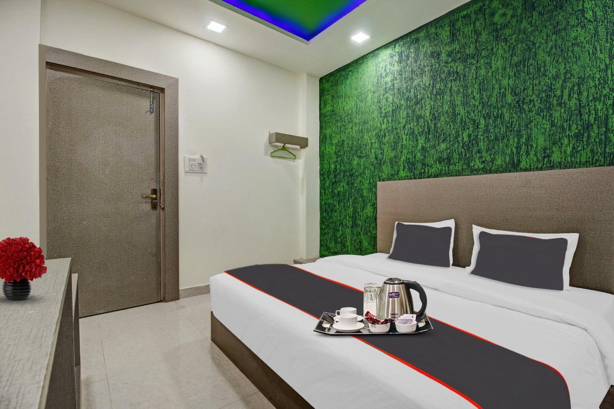 Super Collection O The Wishtler Hotel Bhopal Buitenkant foto